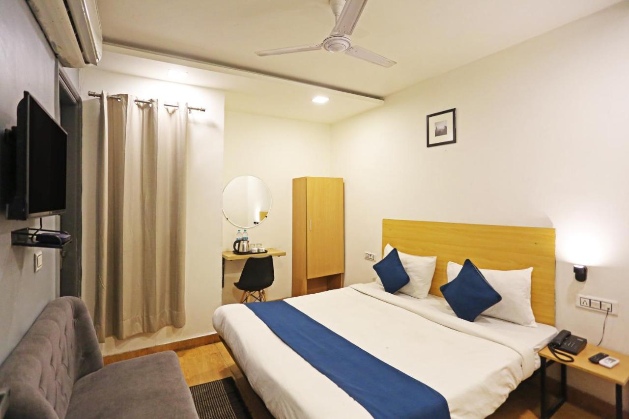 Hotel Raaso Inn Rohini Sec-16 By Arrow Δελχί Εξωτερικό φωτογραφία