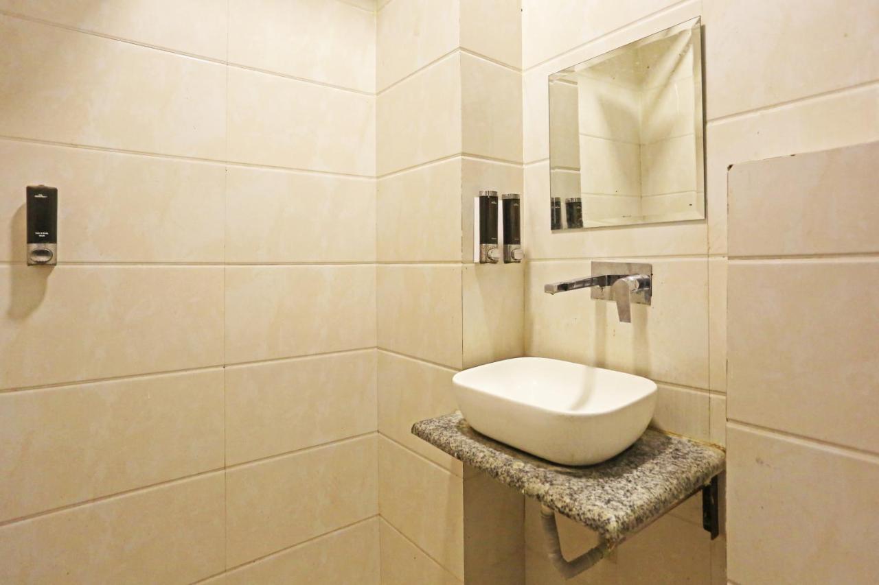 Hotel Raaso Inn Rohini Sec-16 By Arrow Δελχί Εξωτερικό φωτογραφία