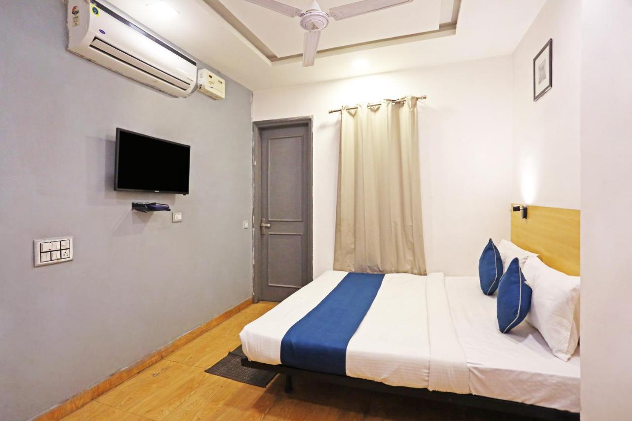 Hotel Raaso Inn Rohini Sec-16 By Arrow Δελχί Εξωτερικό φωτογραφία